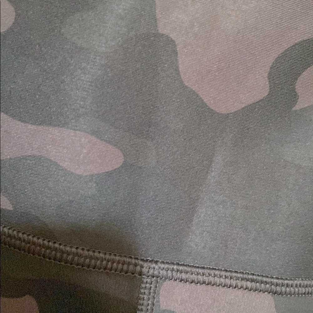 GAP FIT Sculpt Revolution MAX COMPRESSION Capri Leggings High Waist PETITE XS - Picture 3 of 8